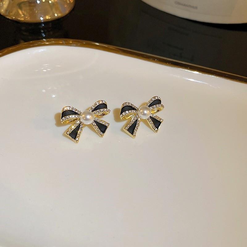 

Новые новые серьги для женщин с бантиками и жемчугом Серьги с нишевым дизайном, микроинкрустированные серьги, похожие на цирконий Изысканные