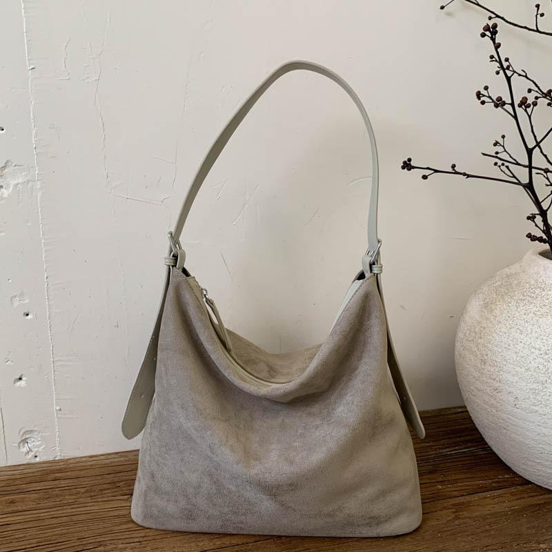2025 Autumn and Winter New Fashion Large-capacity Women's Bag Casual Tote Bag Korean Version Niche Trend Shoulder Messenger Bag