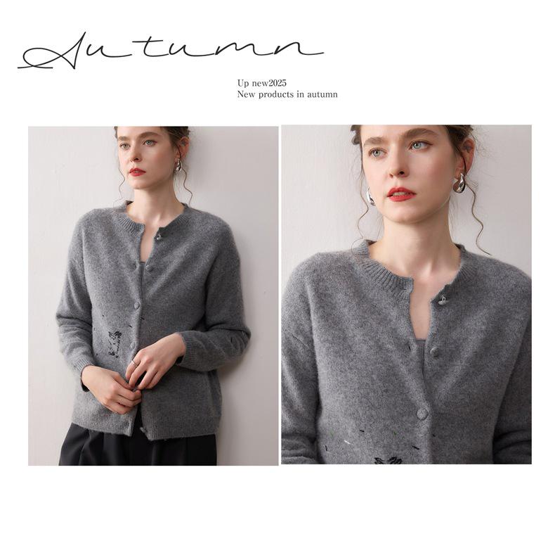 Autumn/Winter 2025 Women's Cashmere Animal Embroidery Knit Cardigan - Loose Fit, Round Neck, Button Closure Sweater