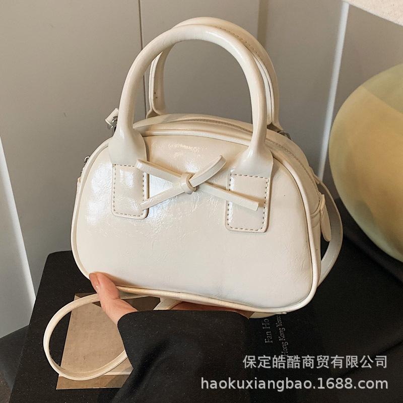 Crossbody bag women's bag 2025 new fashion versatile shoulder handbag high sense foreign Korean version ins small square bag