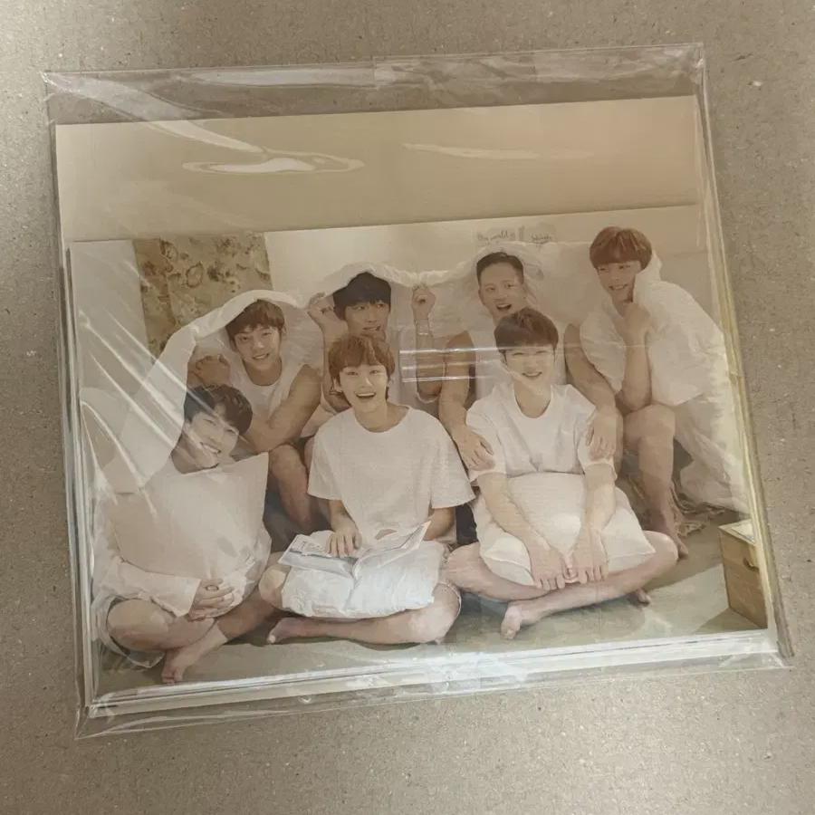 

BTOB Поздравления с праздниками Поздравления 2019 Мини-постер и открытка оптом