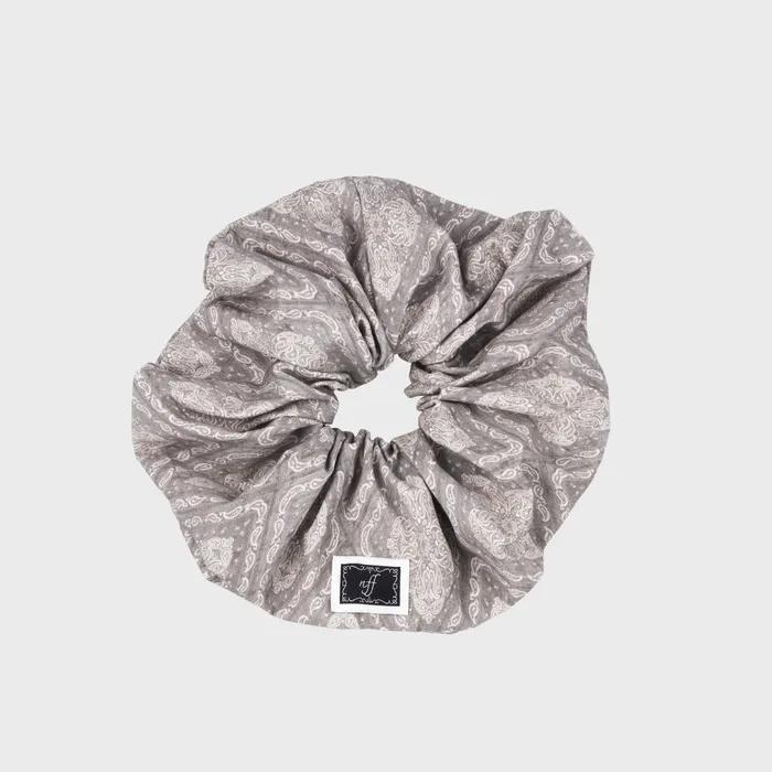 belle scrunchie big-beige
