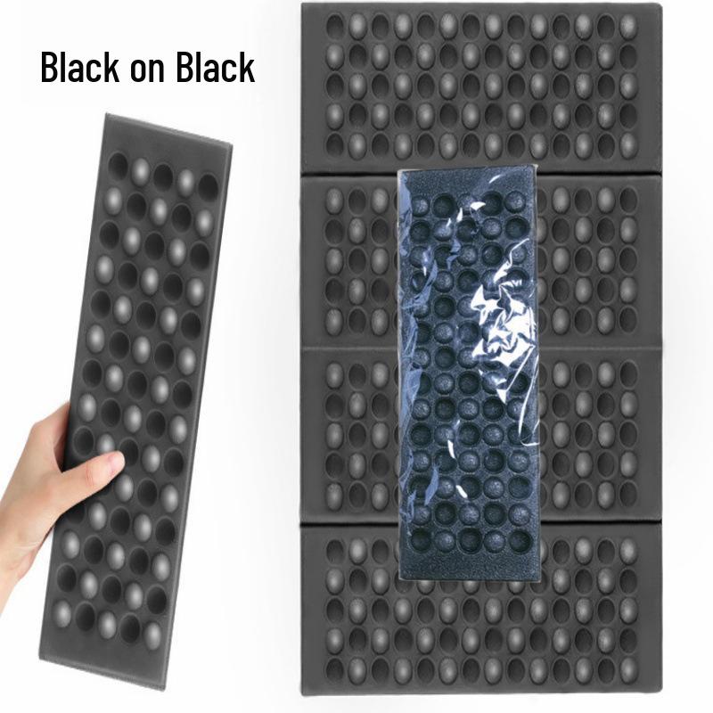 XPE Four-Fold Portable Outdoor Seat Cushion: Moisture-Proof Honeycomb Egg Crate Picnic Mat with Foam Insulation