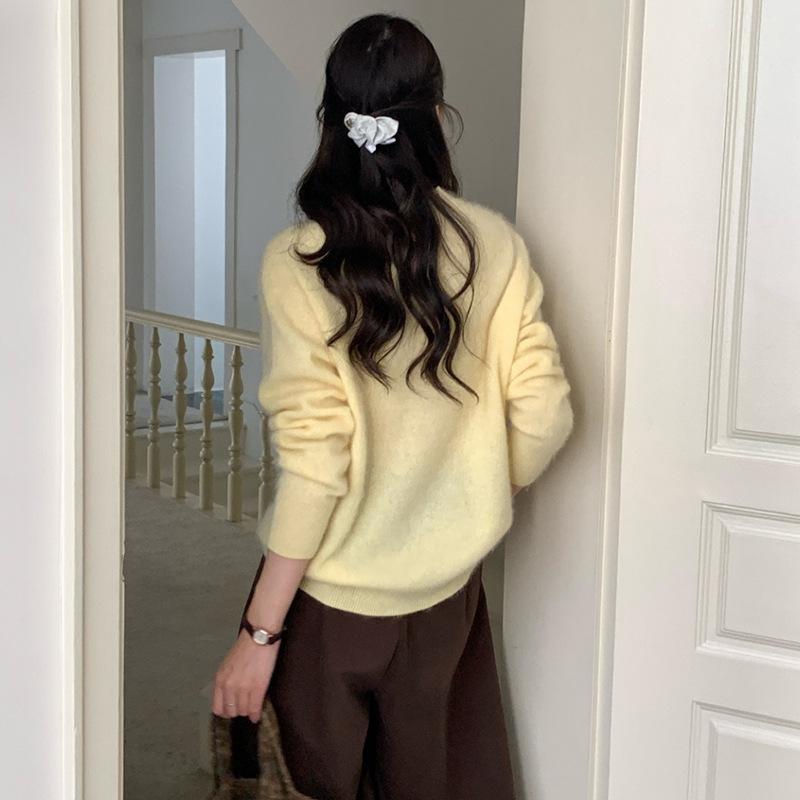 

Модный мягкий восковой трикотажный свитер с круглым вырезом и длинными рукавами для женщин, осенне-зимний новый однотонный внутренний пуловер, шерстяной топ-подкладка Average Size