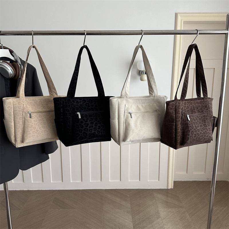 Tote Bag Women's Shoulder Bag Retro Simple Fashion Trend Large Capacity Bag