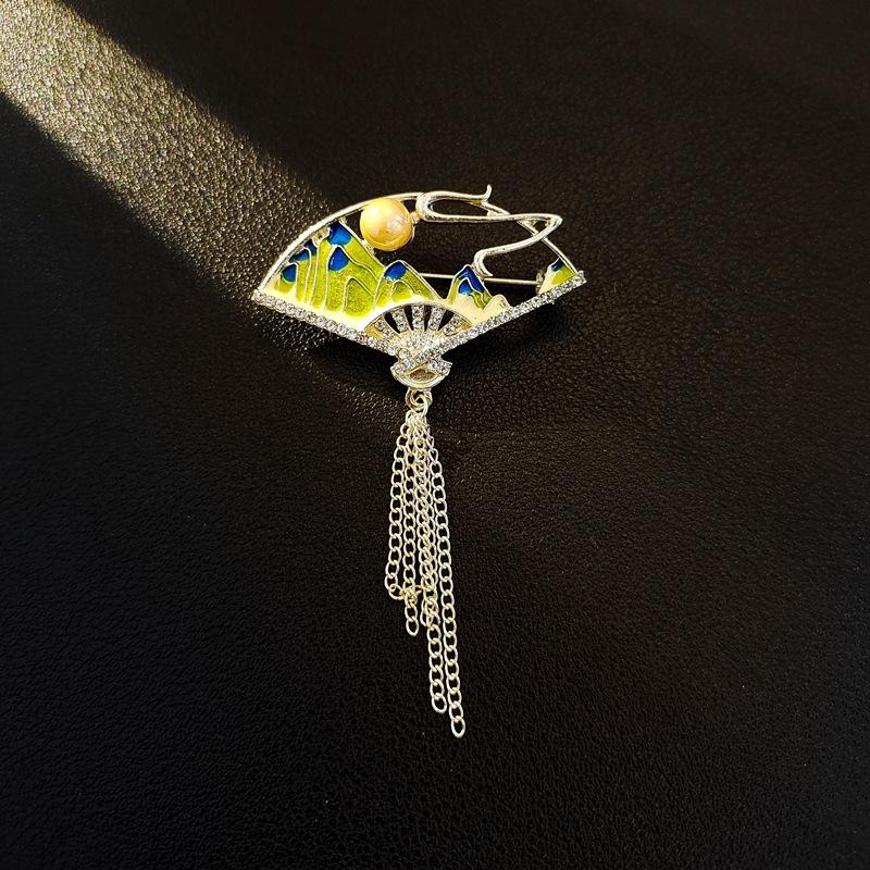 Antique Fan, Pipa Brooch, High-End Sense, Niche Brooch, Retro High-End High-End Pin, Clothing Accessories, Female Batch Goods