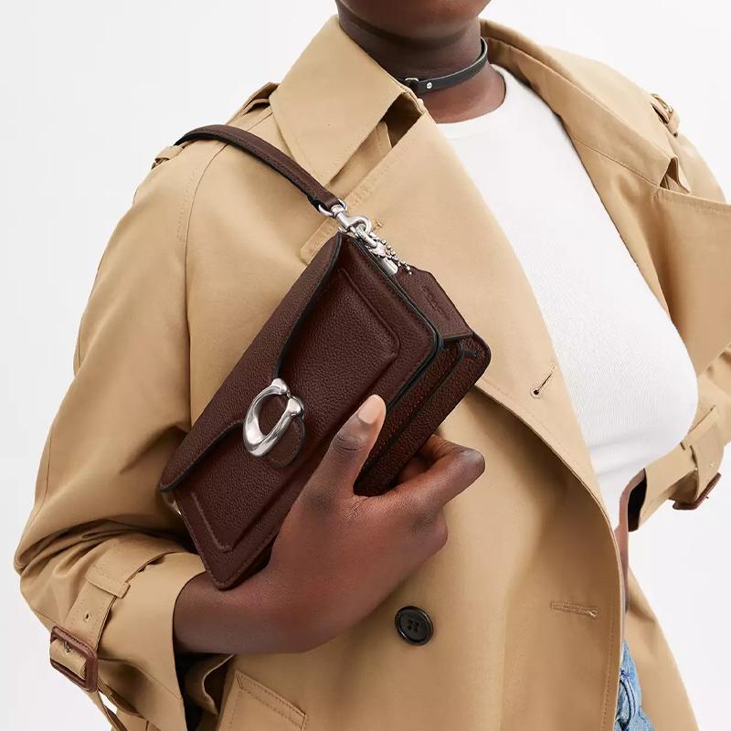 Coach Tabby 20 Markenlogo Abnehmbarer Griff Poliertes Kieselsteinleder Handtasche Crossbody Umhängetasche Kleine Damenhandtaschen Ahorn CY201-LHMPL