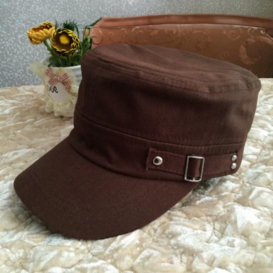 Unisex-Baseballkappe aus gewaschener Baumwolle mit flachem Oberteil, verstellbar, mit Druckknopfverschluss hinten.