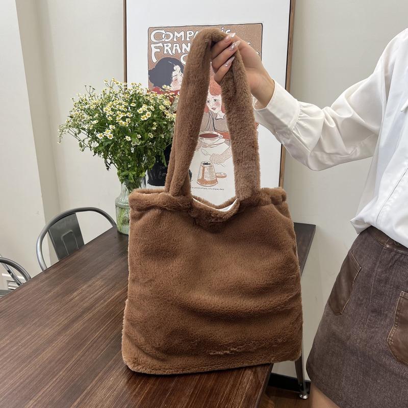 Plush bag women's new fashion winter solid color fashion shoulder underarm bag plush portable small square bag