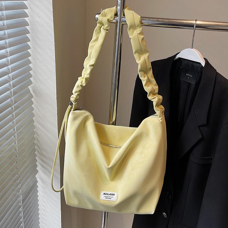 

Spring and summer small fresh dopamine color simple tote bag female students commute to class large capacity shoulder messenger bag