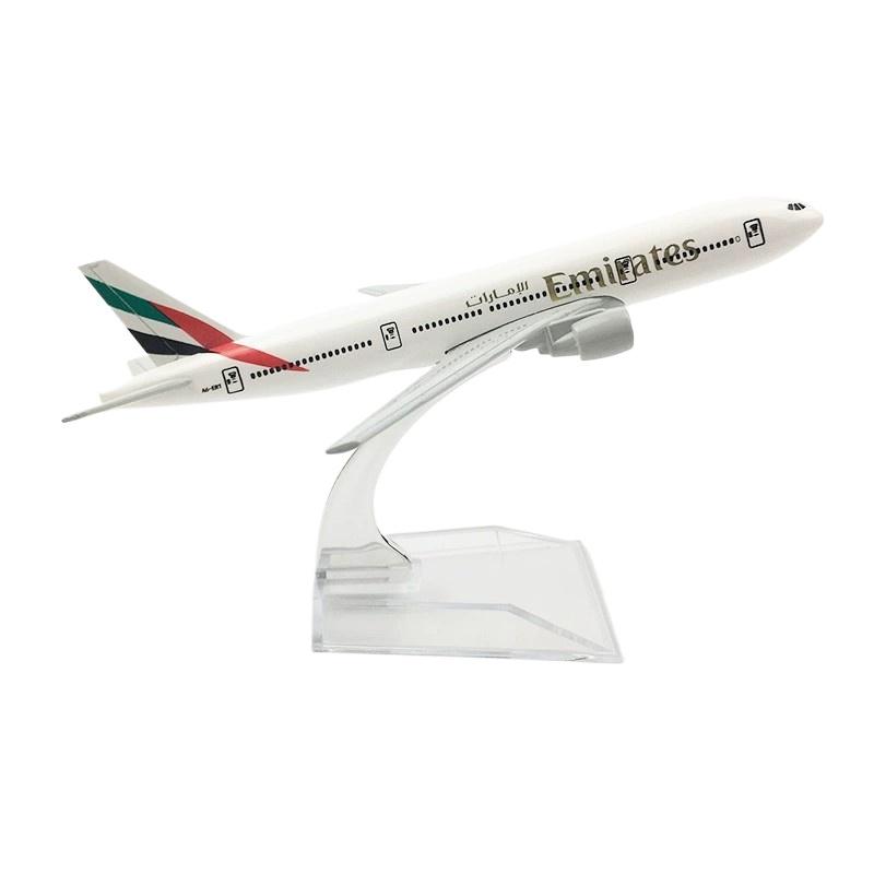 

Масштаб 1/400 Модель пассажирского самолета B777 Emirates Airways B777 Металлическая копия Модель самолета Игрушка 16 см Литая модель самолета Игрушки