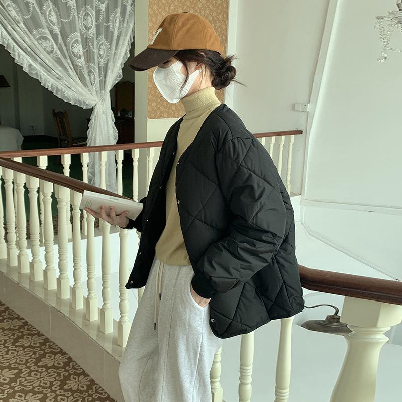 

Большой размер Хорошая ткань Осенне-зимняя хлопковая куртка для женщин Короткий стиль Высококлассное утолщенное хлопковое пальто для женщин XL чёрный