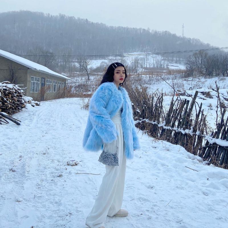 Fashion temperament Medium and long autumn and winter popular new thin fluffy imitation fur jacket female blue