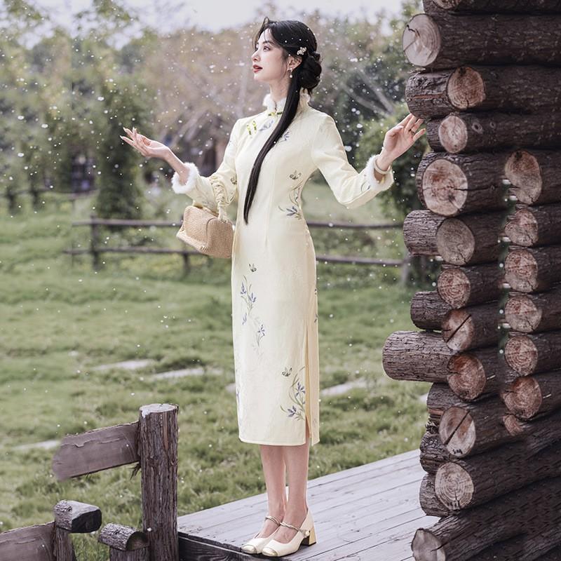 Long Sleeve Winter Cheongsam Dress Women Warm Fleece-Lined Modern Chinese Style Midi Length Stand Collar