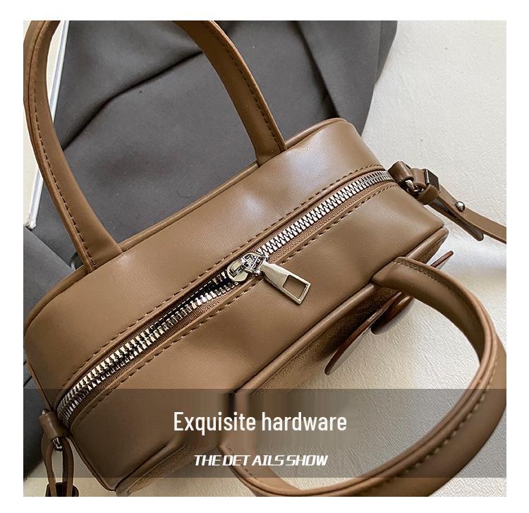 Cartoon Bowling Coin Purse: Cute Fashionable Crossbody Bag for Girls & Women