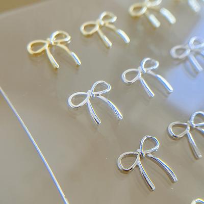 10 szt. Bow Deco Nail Art Charm 3D Srebrny/Złoty Bowknot Ribbon Nail Decor Części DIY Luksusowe Akcesoria Do Manicure