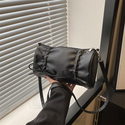 New Fashion PU Leather Shoulder Bag Texture Bow Tourist Leisure Crossbody Bag New Niche Underarm Design Pillow Bag Purses Gift