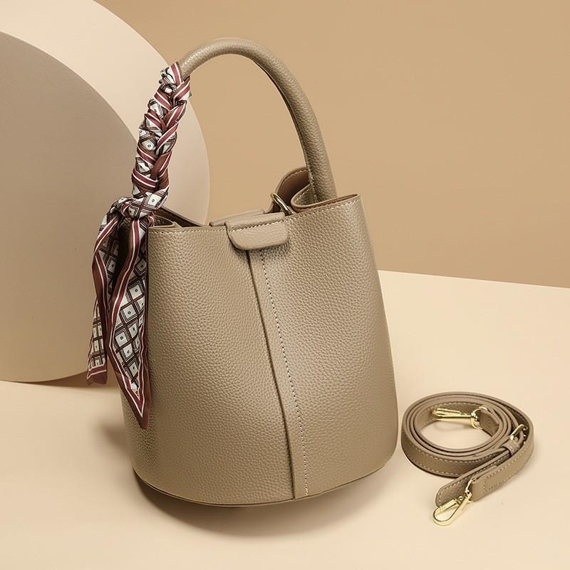 

Bucket bag women s small bag new summer niche commuter bag handbag high-end messenger shoulder women s bag