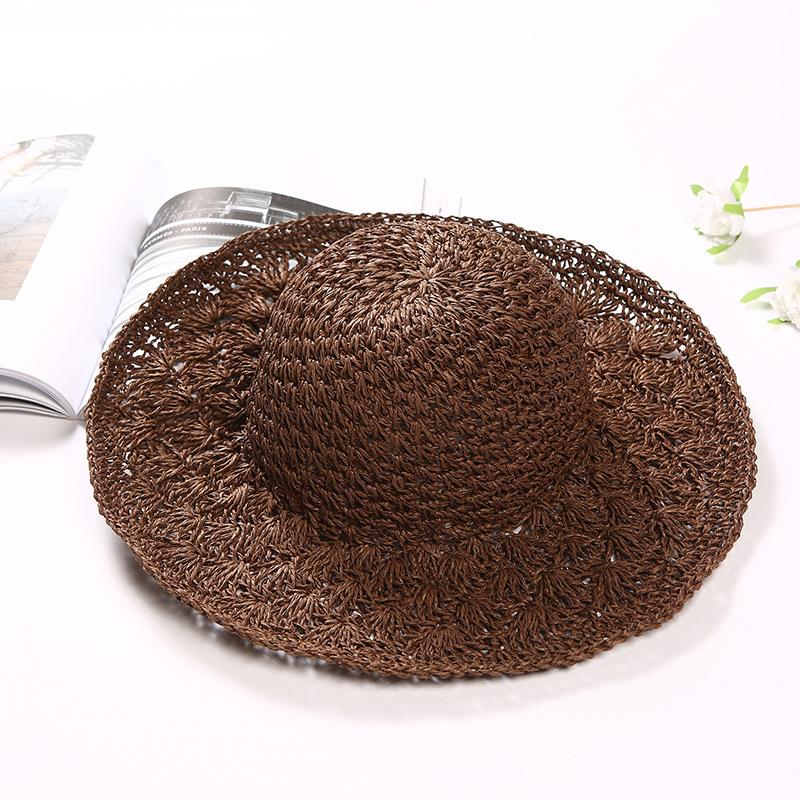 chic Hand-woven trendy straw hat for women, summer beige hollow-out foldable sunshade for sun protection and beach outings