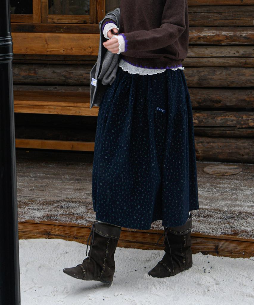 Pigment Winter Flower Cutout Skirt (Kysk2508123)
