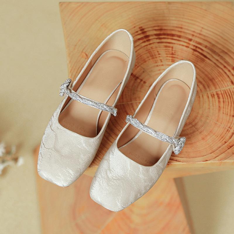 Square head thick heel Mary Jane shoes women's magic buckle one-word strap high heels 2025 new spring and autumn French low-heeled single shoes