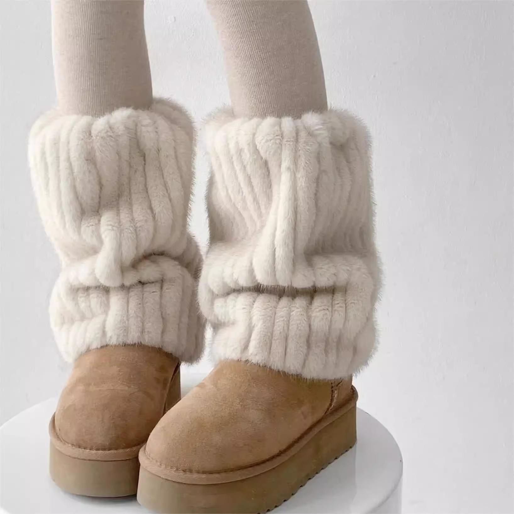 

Autumn And Winter Plush Stacked Socks Cover Women S Warm Thickened Imitation Mink Fur Fluffy Medium Tube Socks Cover Y2K Leg Cover One size fits all білий