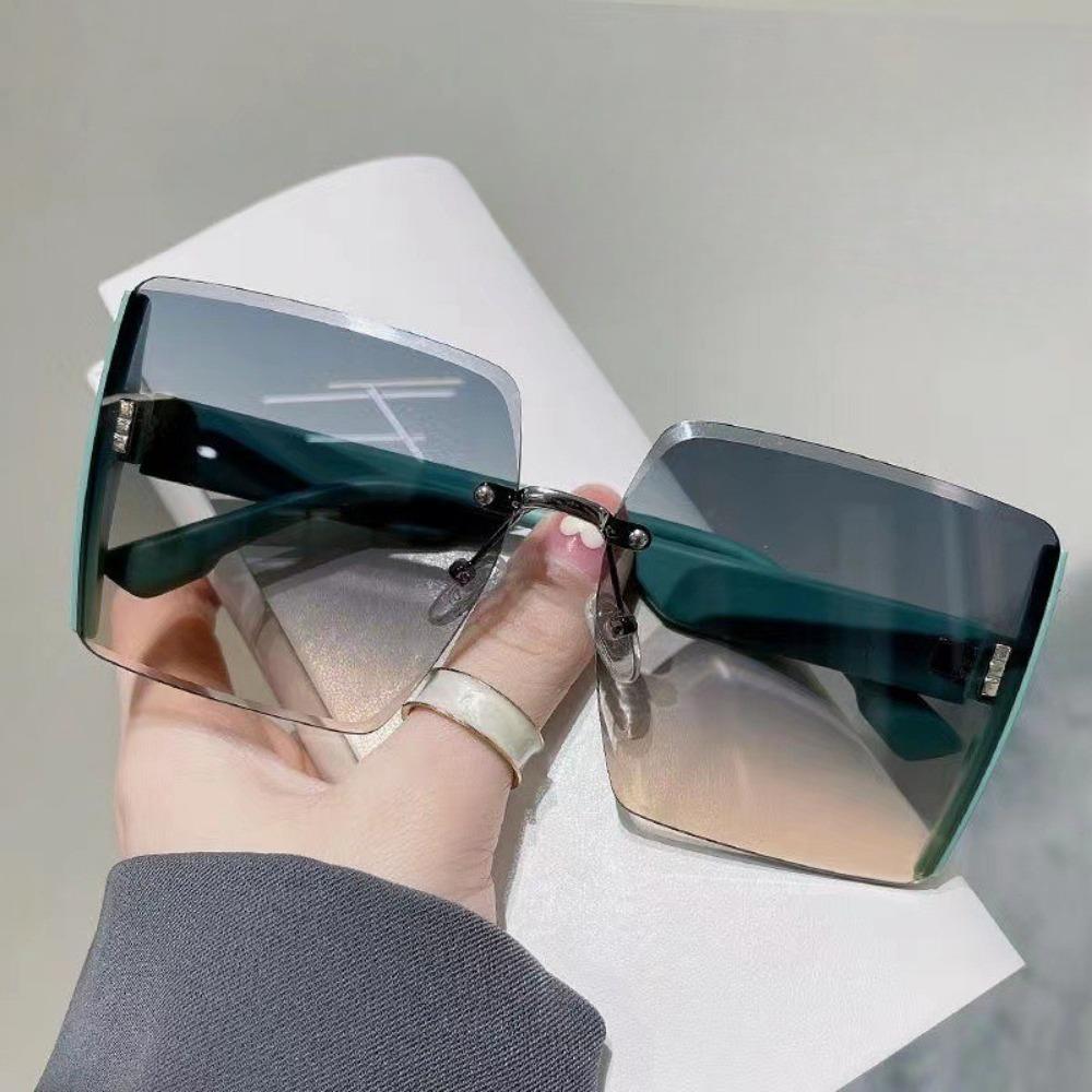Korean Sunglasses for Women Fashion Shades for Women UV400 Anti-UV Gradient Summer Eyeglasses