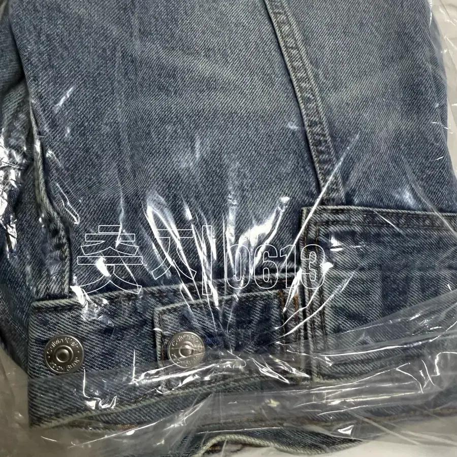 CKJK denim jacket size S