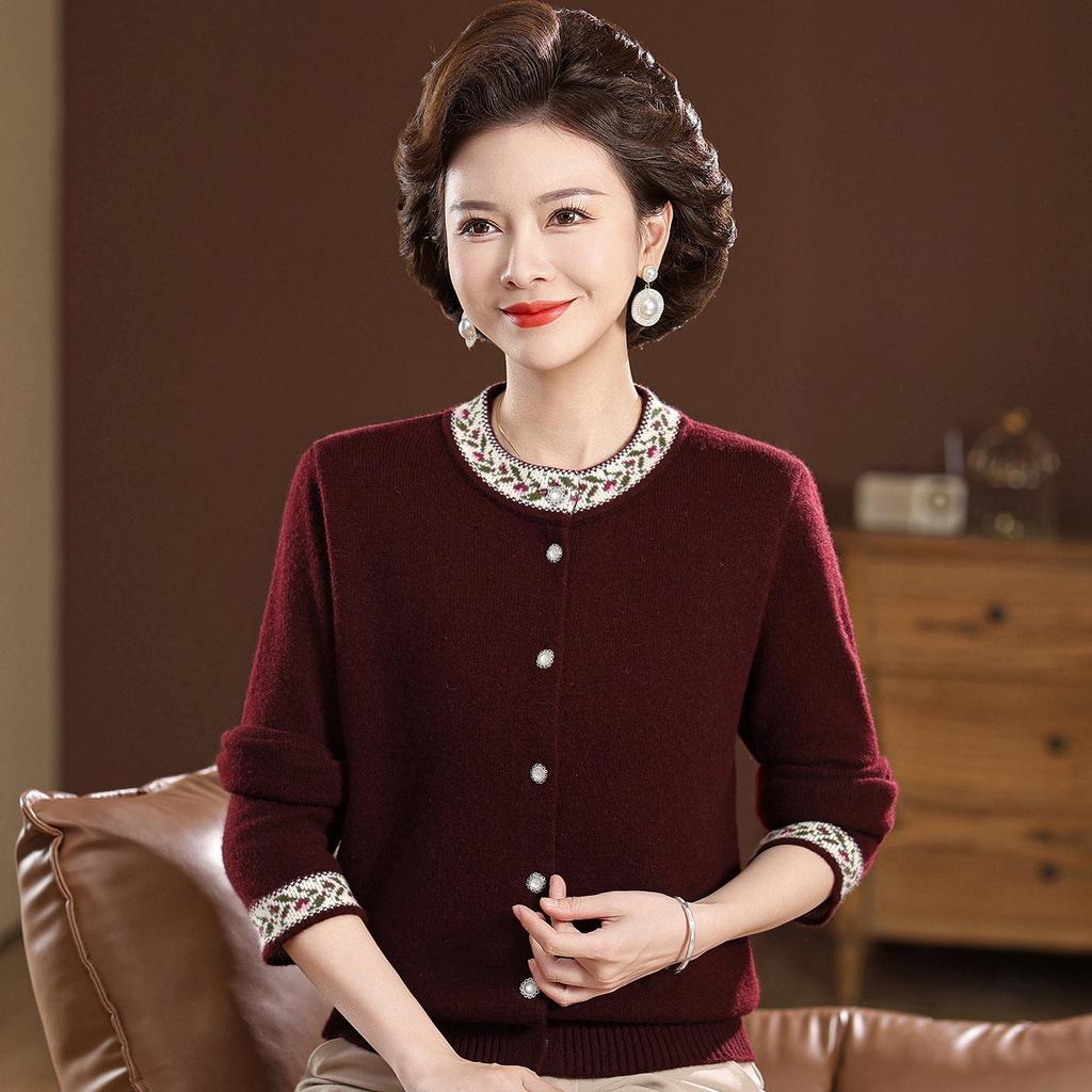 Women's Stylish Knitwear for Middle-Aged & Elderly - Loose Fit Fashion Tops for Spring & Autumn