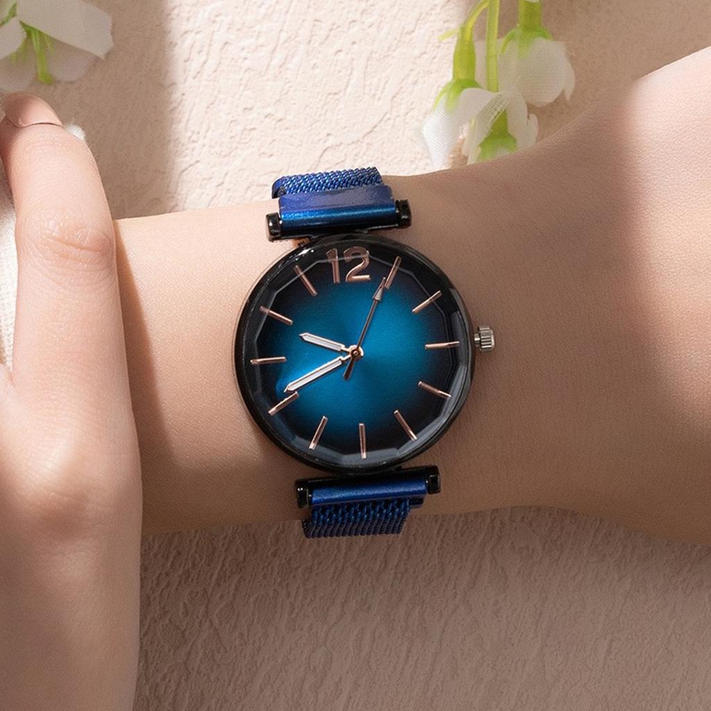 Fashion Watch Ladies Sports Simple Black Dial Quartz Watch Casual Hot Sale Silicone Strap Women Clock Dress Wristwatches