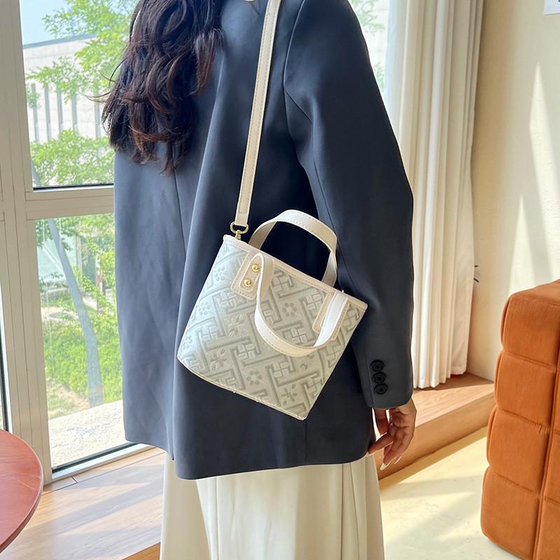 Fashion Water Bucket Shoulder Bag For Women Pu Material With Flower Embroidery