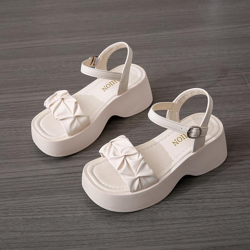 

Platform soft leather sandals women s 2025 new summer casual versatile thick heel beach sandals 35 бежевый