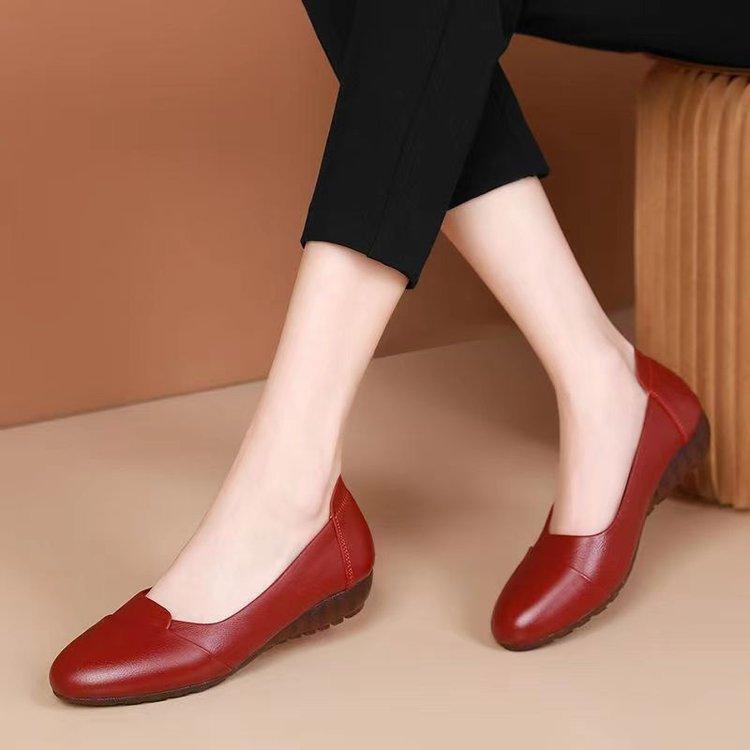 Autumn mother shoes beef tendon flat bottom comfortable single shoes women's soft sole non-slip lightweight work shoes middle-aged and elderly soft le