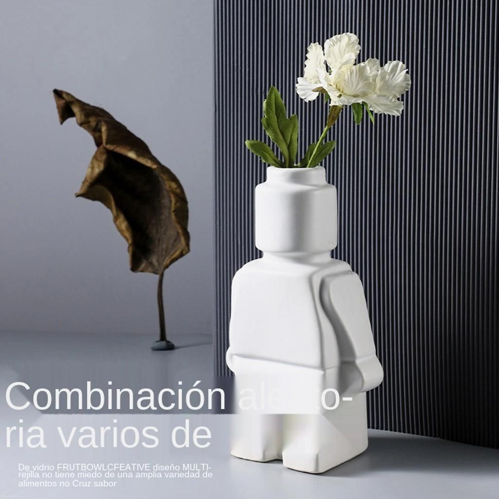 Nordic Style Resin Robot Vase Indoor Flower Pot Modern Home Interior Decoration White Goods Decoration Office Desk Decoration