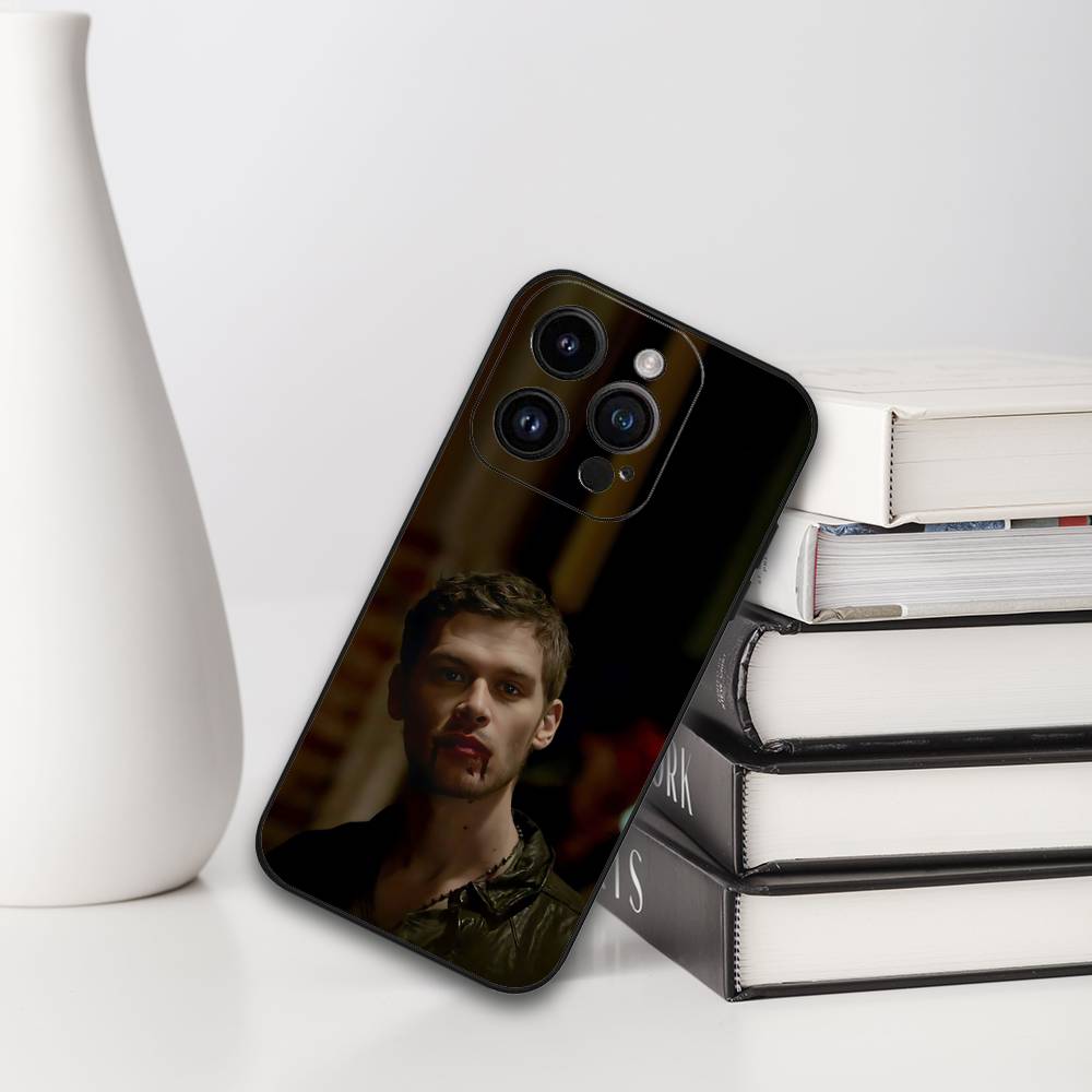 Klaus Mikaelson The V-Vampire D-Diaries Phone Case Phone Case For IPhone 17 16 15 14 13 12 11 X XR XS Plus Pro Max Mini Soft Bla