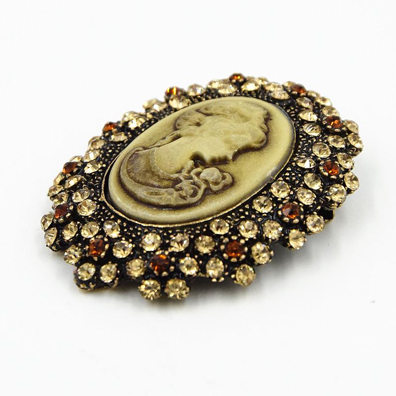 Retro European and American Queen Victoria Brooch - Vintage Cameo Corsage Jewelry