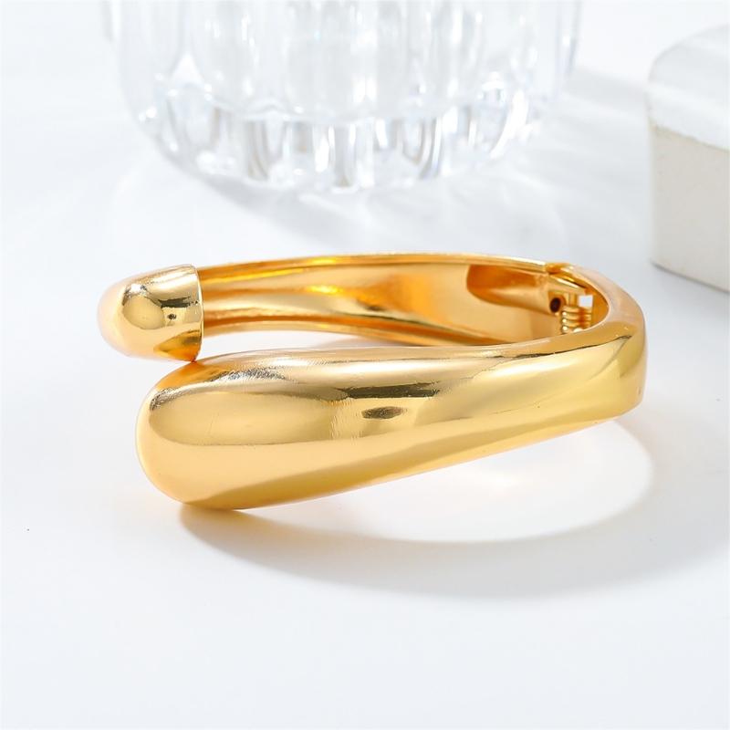 Exquisite Teardrop Open Cuff Bracelet Exaggerated Water Doplet Shaped Bangle Fashionable Wristwear for Casual and Formal