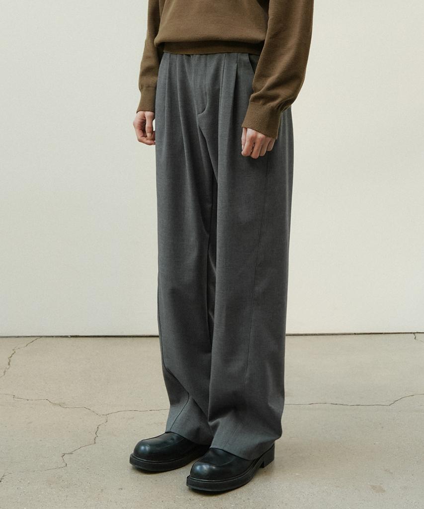 MINAV Wool Twill Double-Pleated Curved Slacks [Charcoal]