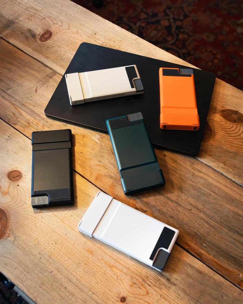 KORG NanoKEY Fold MIDI 25 Includes Sand Beige Keyboard, Keys, Compact, Controller, DTM, USB, Pass-Powered, Plug-ins, (NANOKEY-FD SB)