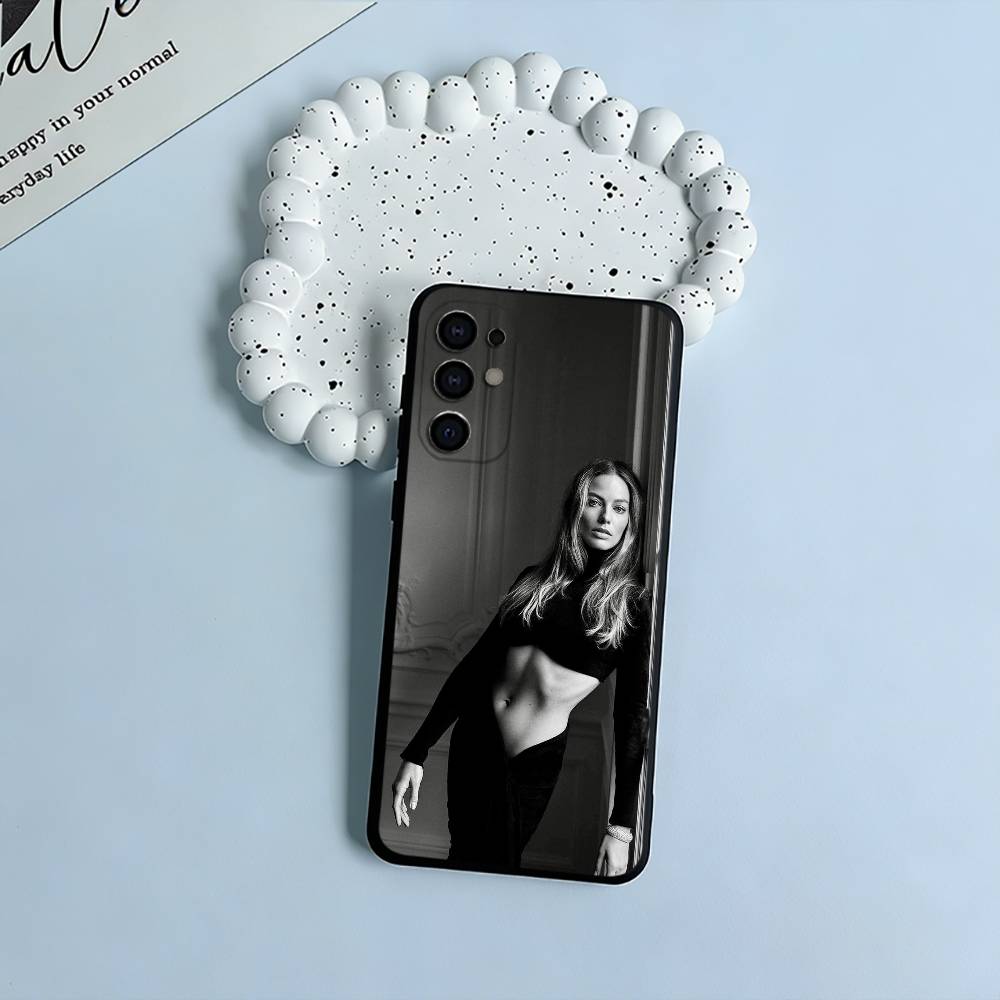 M-R-Margot -Robbie Phone Case For Samsung S25,S24,S21,S22,S23,S30,Ultra,S20,Plus,Fe,Lite,Black Soft Silicone
