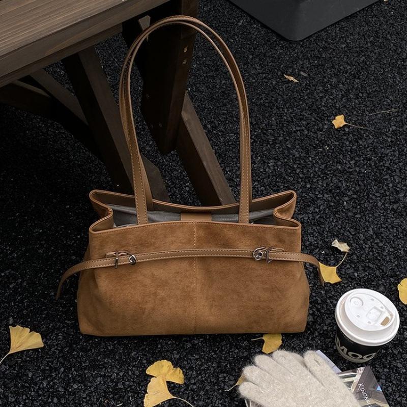 

Ретро сумка женская большой вместимости 2025 новая осенне-зимняя универсальная замшевая сумка через плечо для колледжа, сумка-тоут для занятий One size коричневый