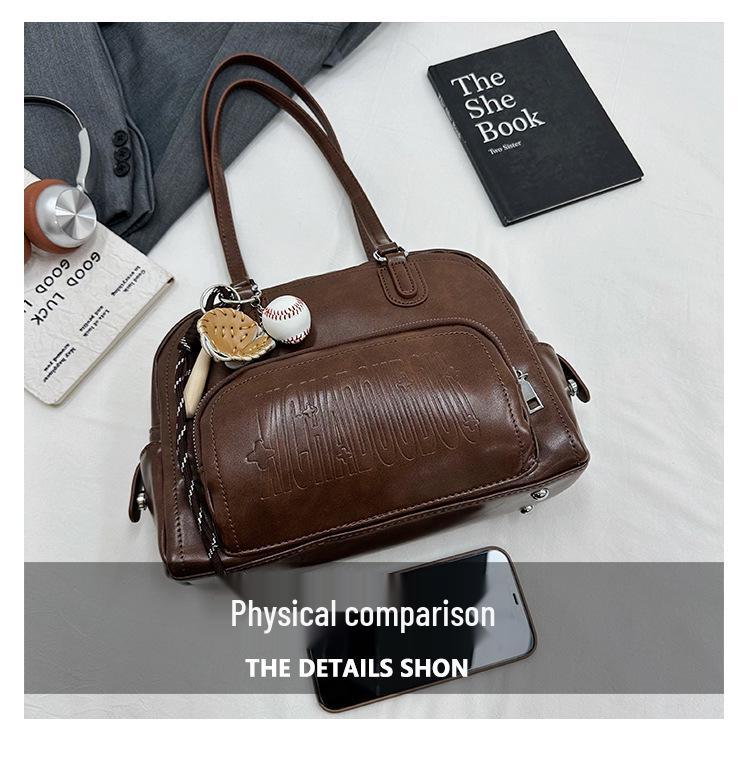 Women's Retro Y2K Underarm Bowling Bag: Large Capacity, Simple, Versatile Shoulder Handbag for Casual Commute.