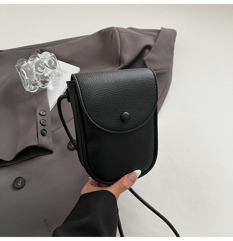 Korean Version of Solid Color Mini Messenger Bag Simple and Fashionable Shoulder Saddle Small Bag Summer Light and Versatile Mobile Phone Bag Women