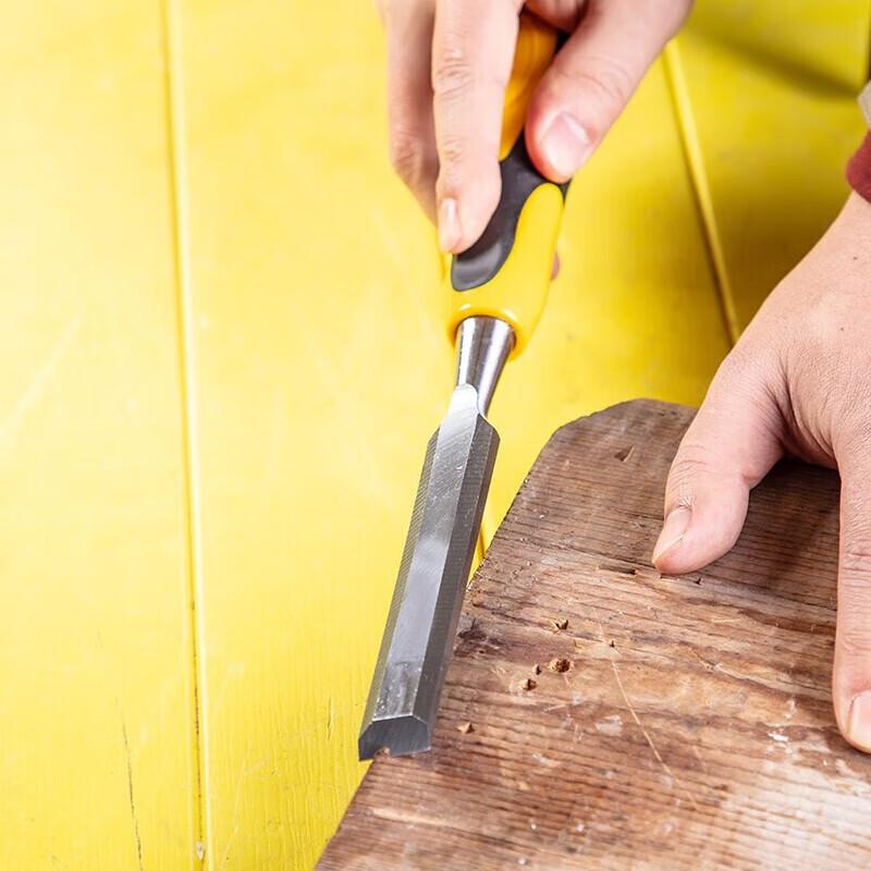 Deli Plastic Handle Wood Chisel