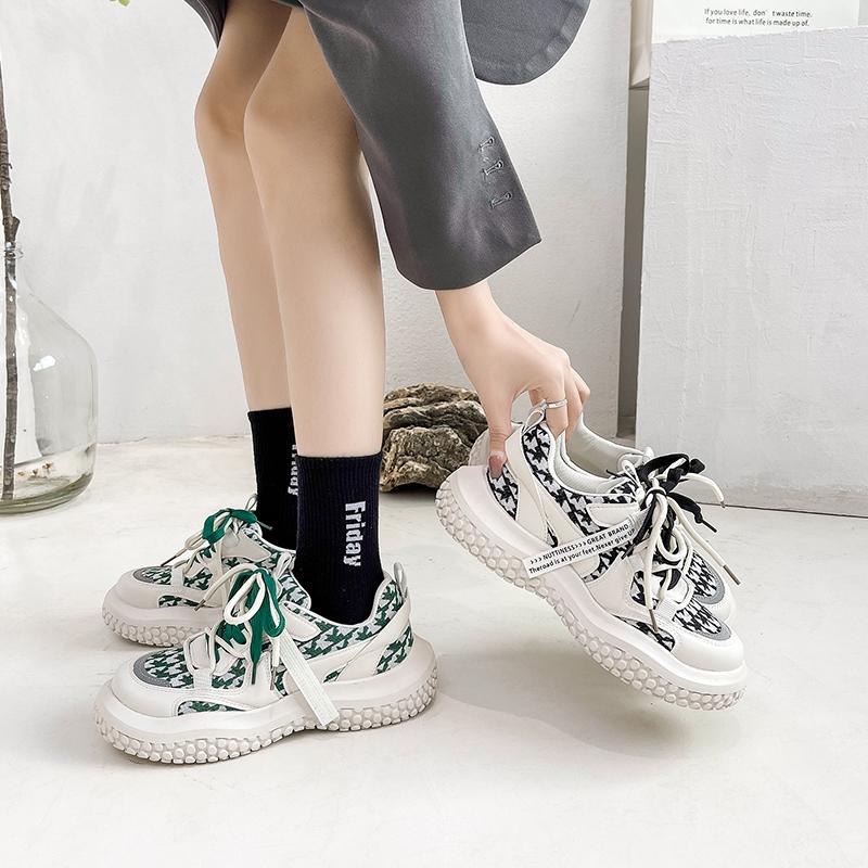 Женские кроссовки — фото 7