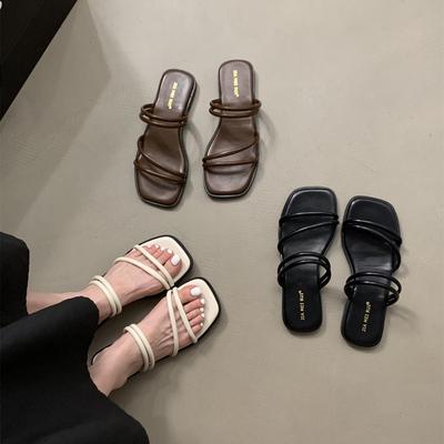 Französische Abendbrise Ein-Wort-Slipper Damen Sommerbekleidung 2025 neu Koreanische Version Fee Retro Riemchen flache Sandalen