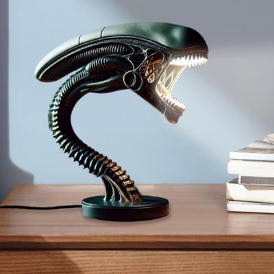 Alien Creature Light Holder Resin Alien Statue Light Stand Desktop Decoration Lamp Holder