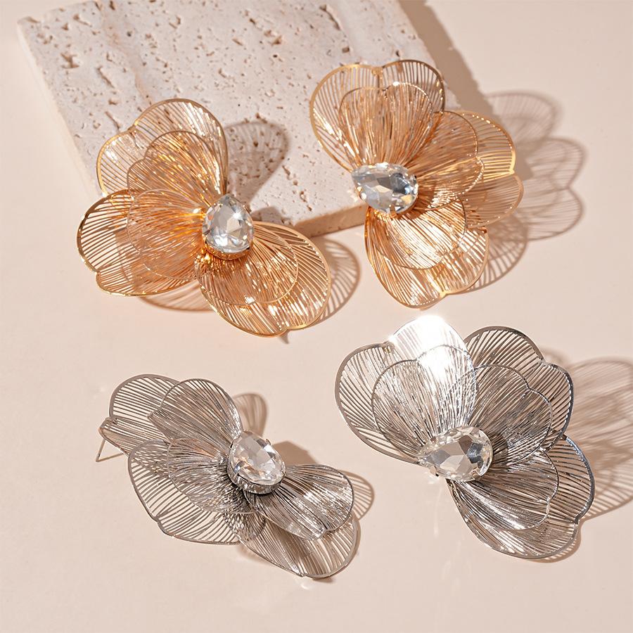 Diamond Flower Petals Steel Needle Earrings Vacation Wind Earrings