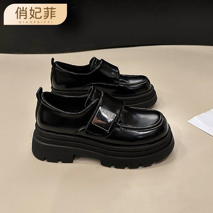 

Platform small leather women s shoes autumn and winter new Velcro design fashionable versatile single shoes 35 чорний