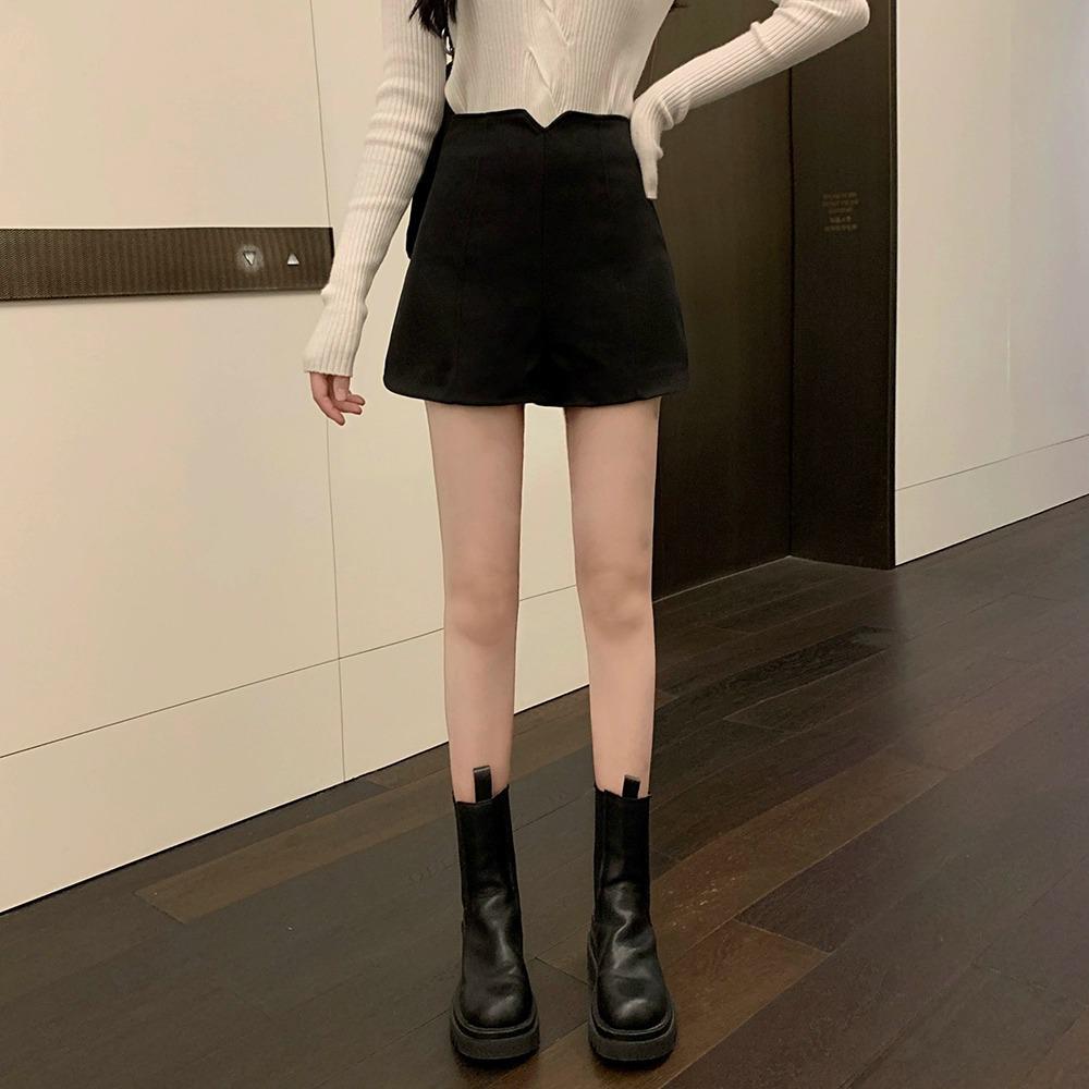 Women's High-Waist Woolen Shorts - Versatile Autumn/Winter Boot Cut in Black/Apricot.